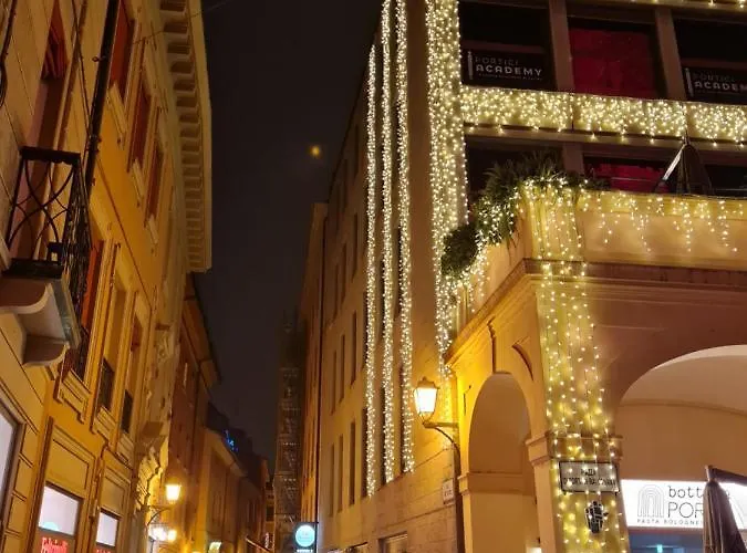Giudei House * بولونيا