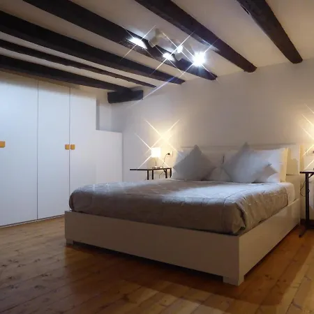 Giudei House アパート *